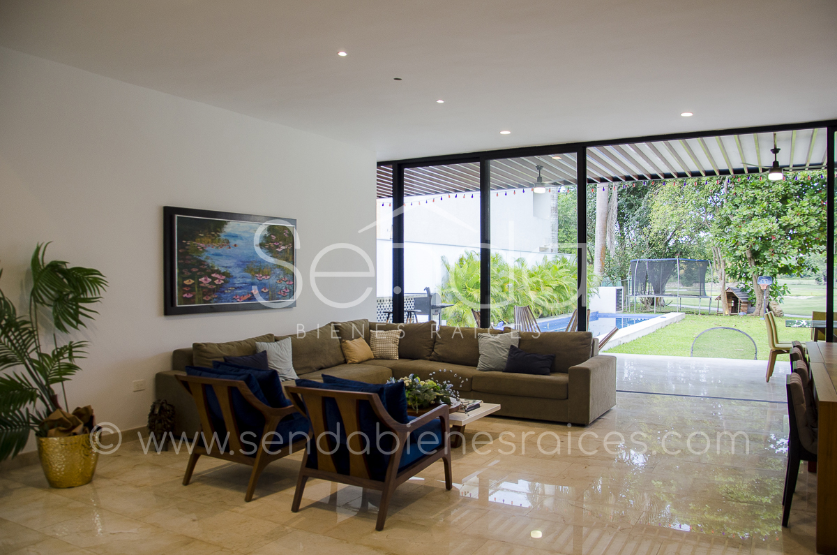 2019-12-03_23_15_47_19KG-38 Casa en venta en La Ceiba -21.jpg